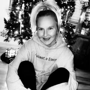 Meet your Posher, Holly